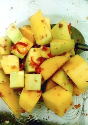 Hình của món Xoài "lắc".
