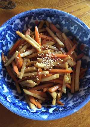 A picture of Celeriac and carrot Kinpira.