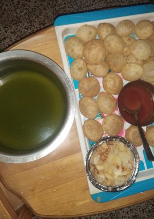 A picture of Pani Puri.
