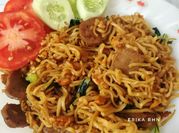 Gambar bakmi goreng ala restoran
