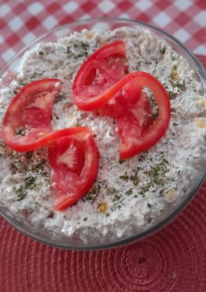 O poză a rețetei Salata de ciuperci cu ton,porumb și ceapa verde.
