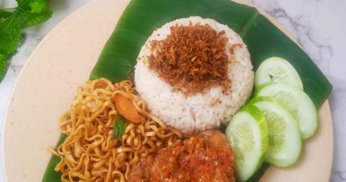 Nasi Uduk Tabur Abon Ayam