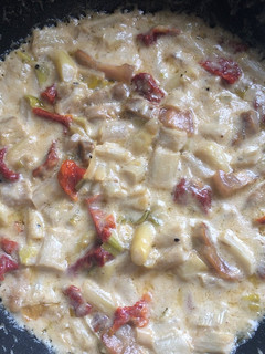 Una foto de Keto - Espárragos a la crema con tocino 🥓