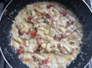 Una foto de Keto - Espárragos a la crema con tocino 🥓