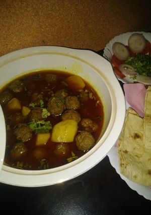 A picture of Spicy koftey aloo.
