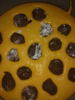 Foto de Bolo de cenoura recheado de brigadeiros