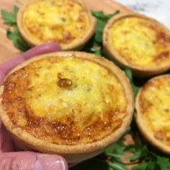 A picture of Cheese & Onion Picnic Quiches.