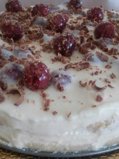 Meggyes-babapiskótás torta recept fotója