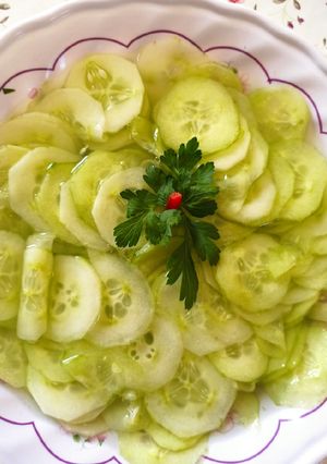 Pár perces, ecetes uborkasaláta recept fotója