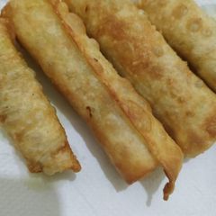 A picture of Spring rolls.
