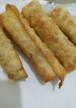A picture of Spring rolls.