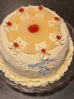 A picture of 🍰🎂Pineapple Cream Cake🎂🍰.