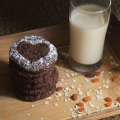 A picture of Chocolate Oats Cookies.