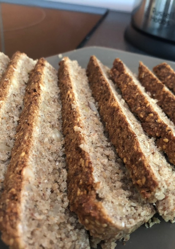Una foto de Pan de frutos secos y avena fácil, saludable (horno y/o robot de cocina)