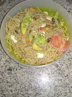 Una foto de Ensalada espaguetis integrales