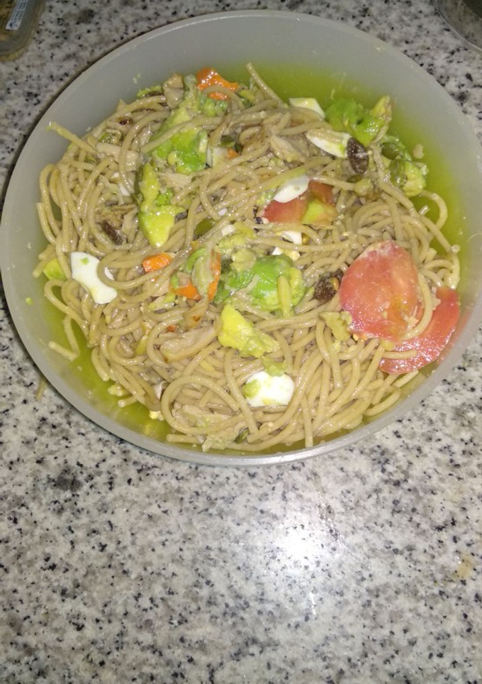 Una foto de Ensalada espaguetis integrales