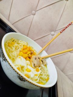 عکسی از دستور نودل قارچ و پنیر