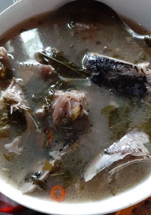 Hình của món Đầu cá hú nấu lá bố.