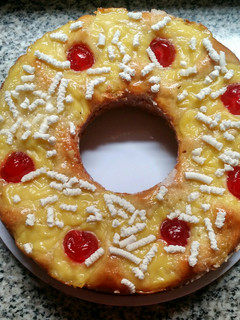 Una foto de Rosca de Pascuas de harina pureza con levadura