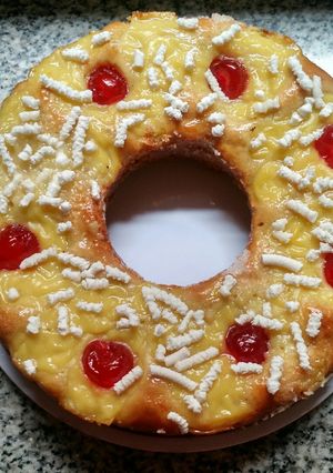 Una foto de Rosca de Pascuas de harina pureza con levadura