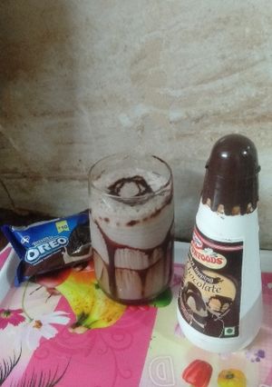 ओरियो शेक (oreo shake recipe in Hindi) रेसिपी मुख्य फोटो