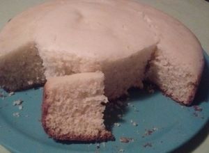 Una foto de Bizcochuelo esponjoso super fácil para olla essen