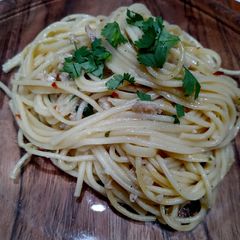 A picture of Garlic lovers spicy linguine and clams.
