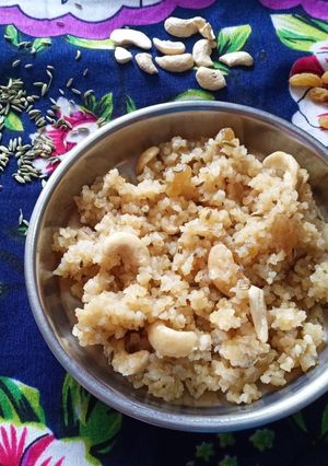 ફાડા લાપસી (Fada Lapsi Recipe In Gujarati) રેસીપી મુખ્ય ફોટો