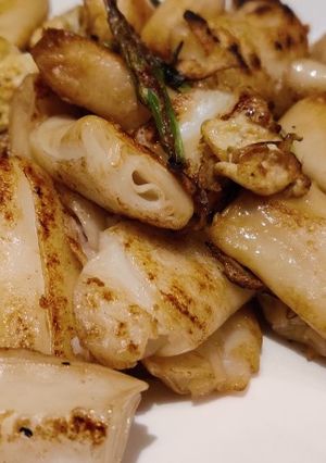 A picture of Pan-Fried Rice Noodle Rolls with Eggs (酱油王炒腸粉).