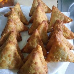 A picture of Spicy beef Samosa.