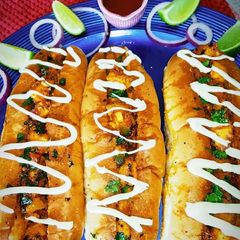 A picture of Masala paneer hot dogs.