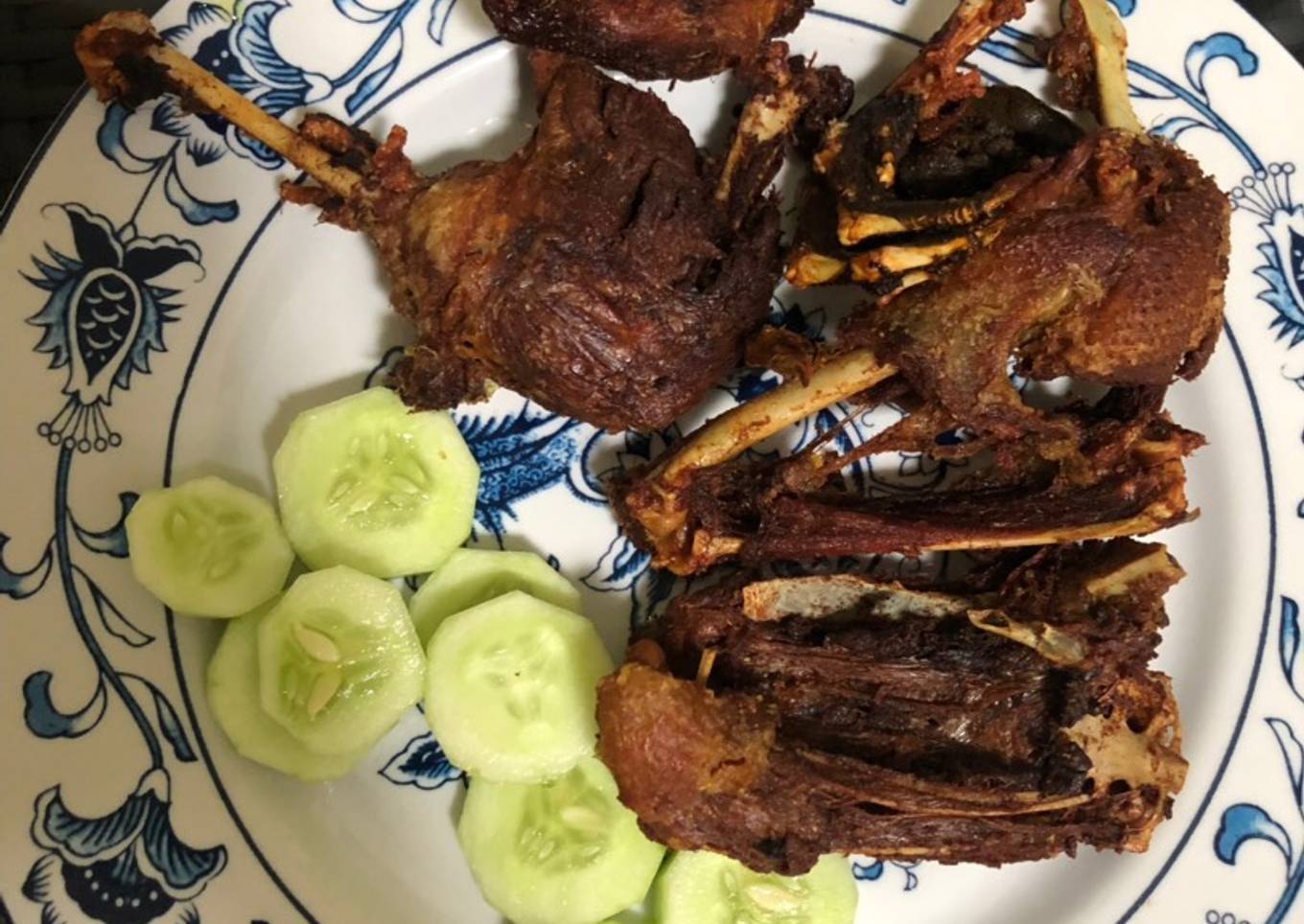 Bebek goreng tepi sawah krispi dan gak bau