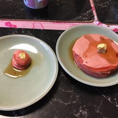 A picture of Strawberry Fluffy Pancakes.