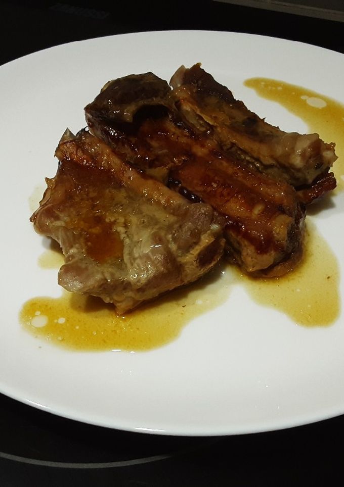 Una foto de Costillas con mostaza y miel en Instant Pot (cocción lenta)