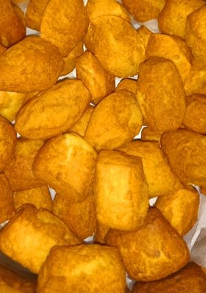 A picture of Crunchy Maandazi.
