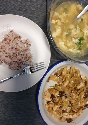 รูปของ ผัดไก่ขิงขิง+ต้มจืดไข่ซดน้ำ