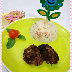 A picture of Kachay_Qeema_k_kabab.