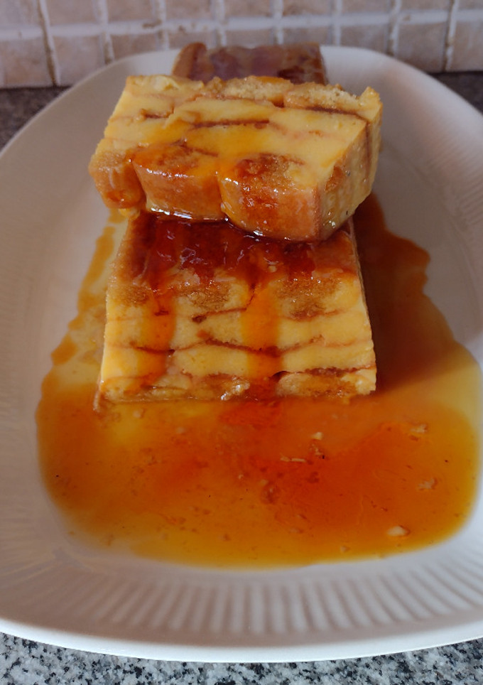 Una foto de Postre de flan y vainillas de Bigote Cocina