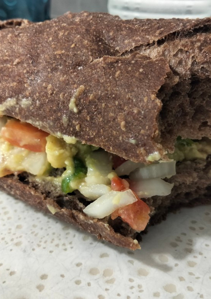 Una foto de Bocata pico de gallo