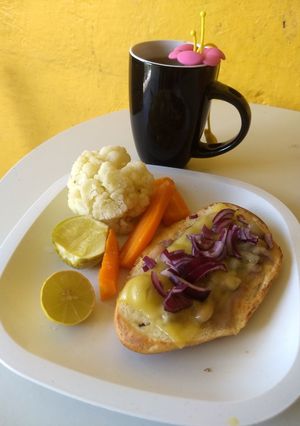 A picture of Gratinated Bean and Manchego Cheese Molletes 😍.