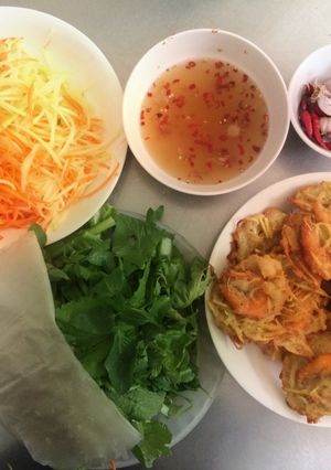 Hình của món Tôm hồ tây.