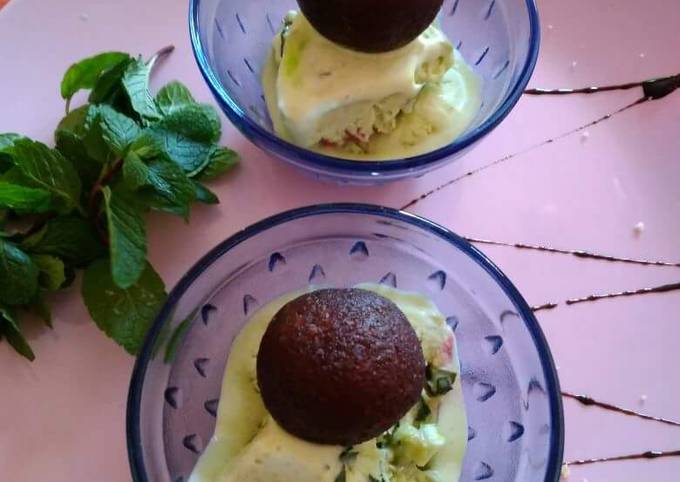 Thandie ice cream with chocolate stuff gulab jamun