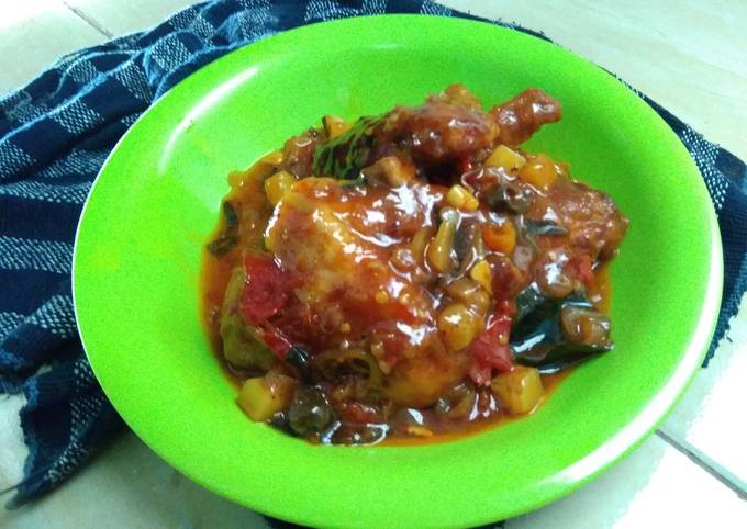 Ayam bumbu Saori saus asam manis