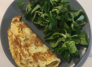 Une photo de Omelette à la crème fraîche et au gruyère