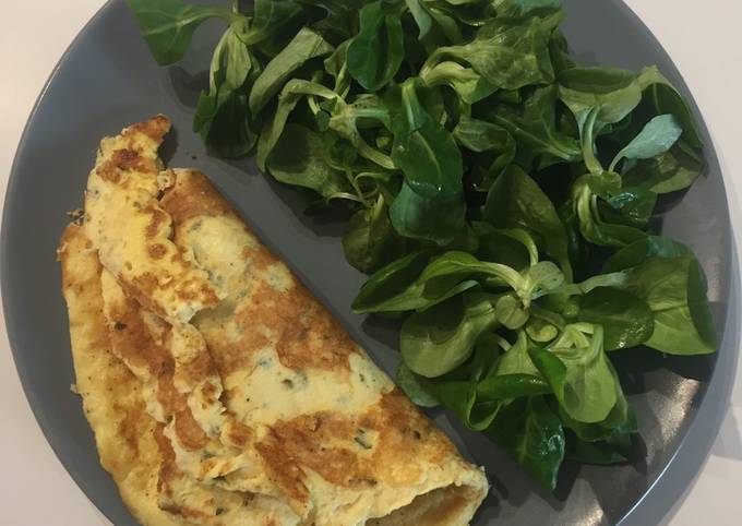 Omelette à la crème fraîche et au gruyère