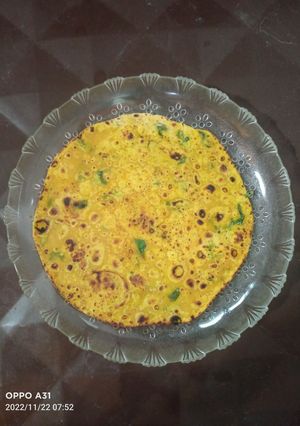 મેથીના થેપલા (Methi Thepla Recipe In Gujarati) રેસીપી મુખ્ય ફોટો