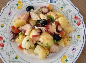 Una foto de Ensalada campera con pulpo