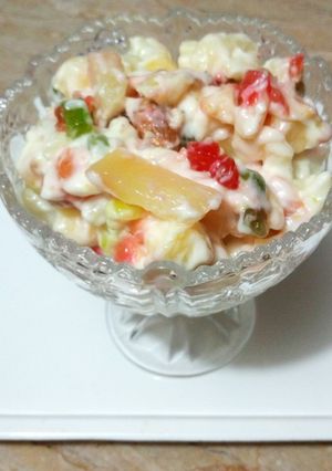 A picture of Russian Salad.