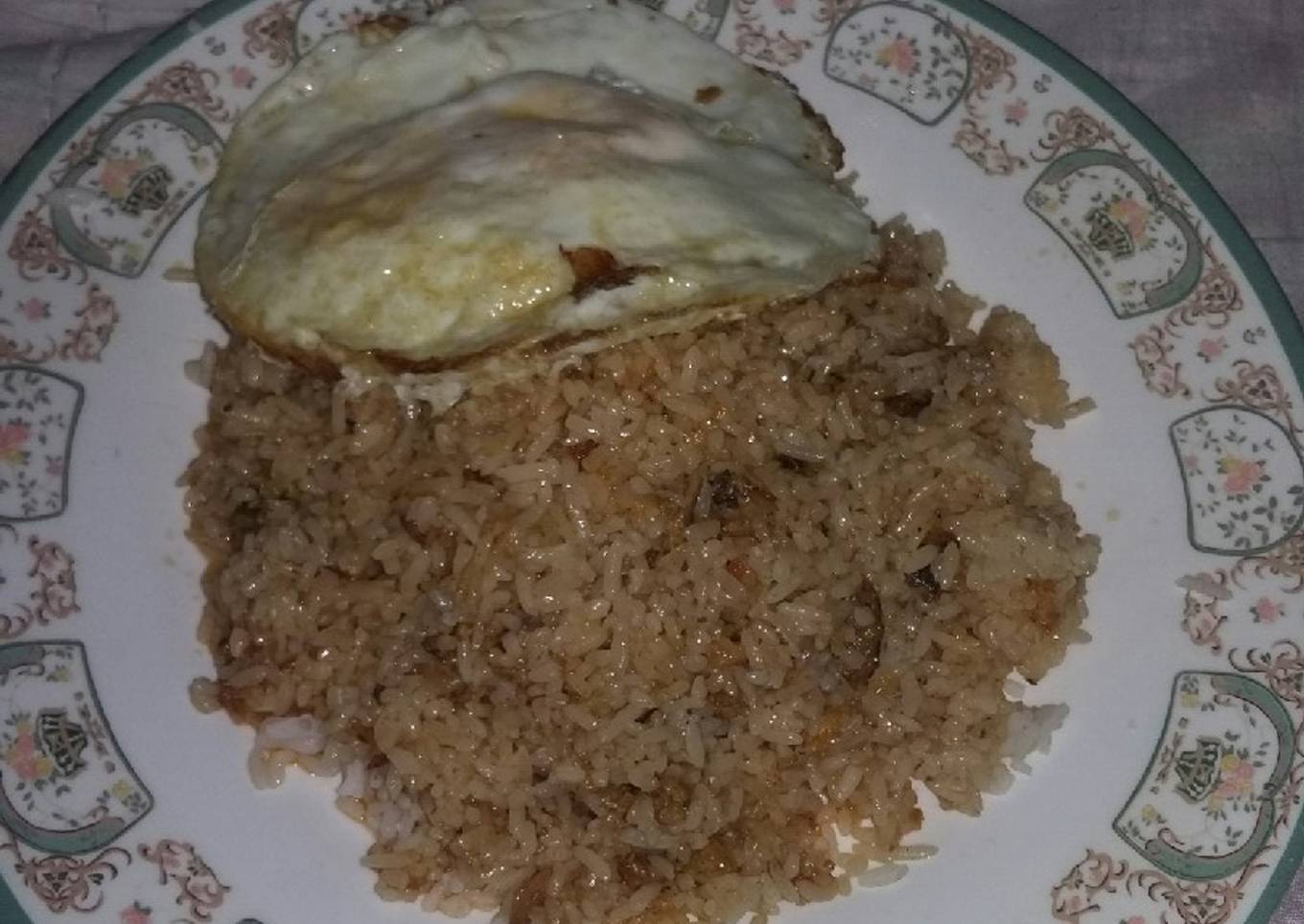 Nasi Goreng Ikan sarden Telur ceplok