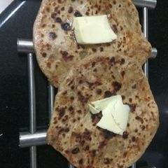 A picture of Aloo paratha.